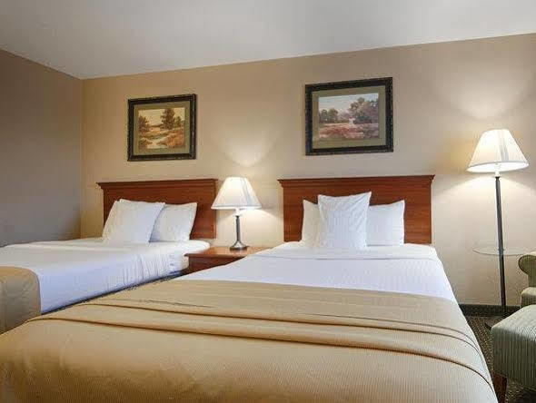 Western Port Hotel 3*